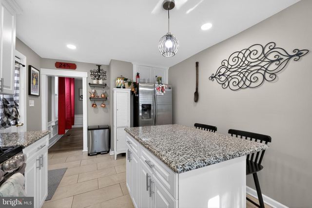 20 W PEARL ST, Burlington, NJ 08016