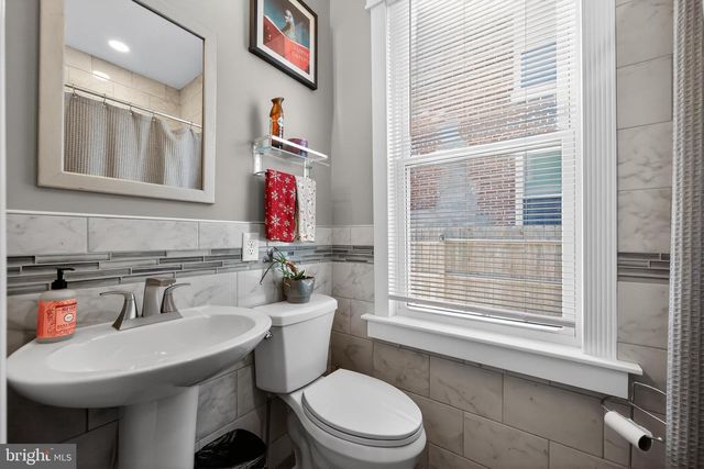 20 W PEARL ST, Burlington, NJ 08016