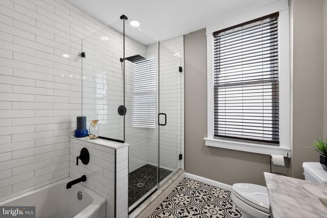 20 W PEARL ST, Burlington, NJ 08016