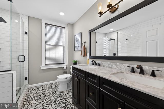 20 W PEARL ST, Burlington, NJ 08016