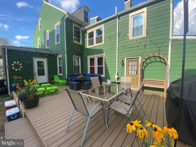 20 W PEARL ST, Burlington, NJ 08016