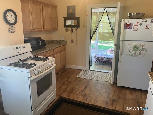55 Pleasant Street, Manchester, CT 06040