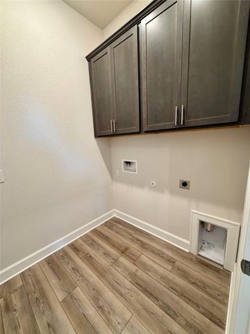 211 Darley Oak DR, Dripping Springs, TX 78620