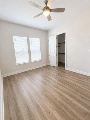 211 Darley Oak DR, Dripping Springs, TX 78620