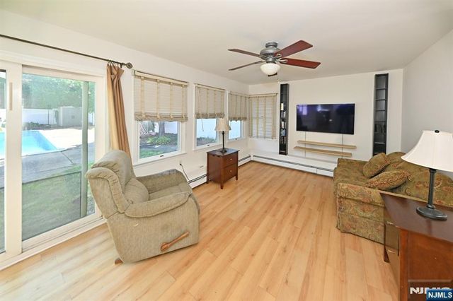 138 E Magnolia Avenue, Maywood, NJ 07607