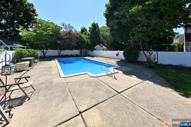 138 E Magnolia Avenue, Maywood, NJ 07607