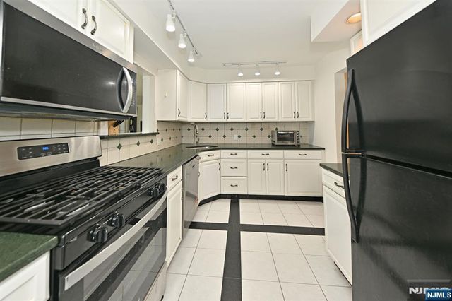 138 E Magnolia Avenue, Maywood, NJ 07607