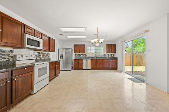 83 Elm Hill CT, San Marcos, TX 78666