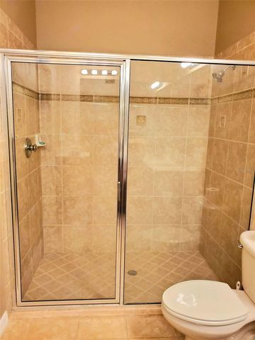 8520 BROKEN WILLOW COURT, Tampa, FL 33647