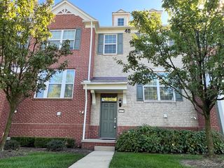44474 Gwinnett Loop, Novi, MI 48377