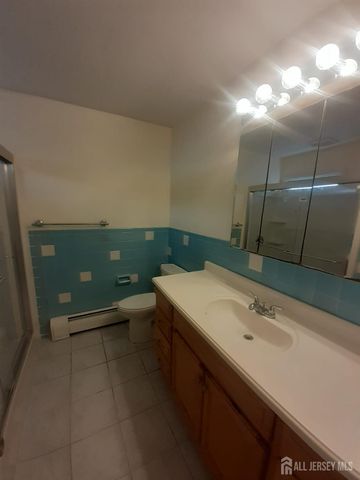 1776 OAK TREE Road, Edison, NJ 08820