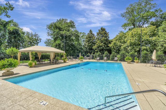 4215 Harding Pike Apt 306, Nashville, TN 37205