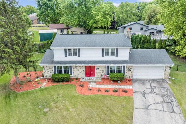 837 Wexford COURT, Hartland, WI 53029