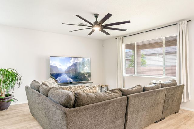 3206 Martuni Street SE, Rio Rancho, NM 87124