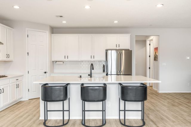 3206 Martuni Street SE, Rio Rancho, NM 87124