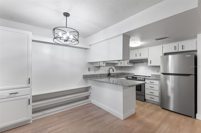 555 62ND STREET S 106, St Petersburg, FL 33707
