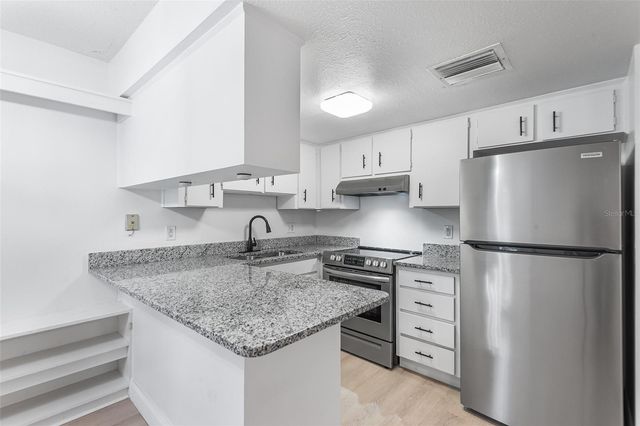 555 62ND STREET S 106, St Petersburg, FL 33707