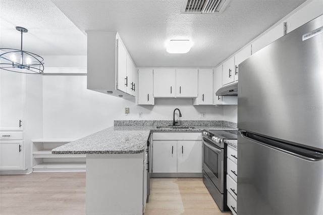 555 62ND STREET S 106, St Petersburg, FL 33707