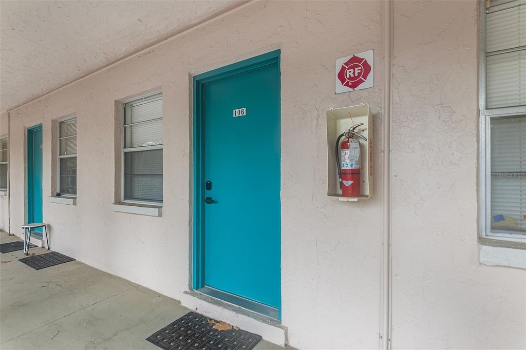 555 62ND STREET S 106, St Petersburg, FL 33707