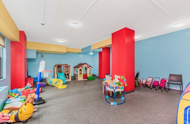 2500 Johnson Ave Apt 5F, New York City, NY 10463