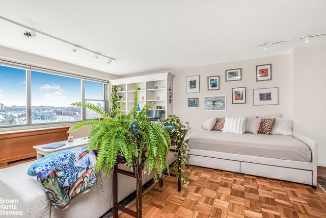 2500 Johnson Ave Apt 5F, New York City, NY 10463