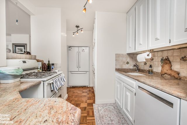 2500 Johnson Ave Apt 5F, New York City, NY 10463