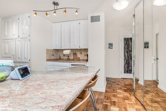 2500 Johnson Ave Apt 5F, New York City, NY 10463