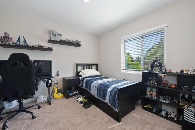 2249 Comstock Ln, Lincoln, CA 95648