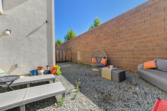 2249 Comstock Ln, Lincoln, CA 95648