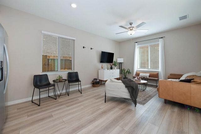 2249 Comstock Ln, Lincoln, CA 95648