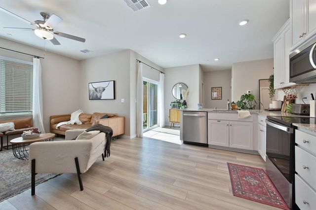 2249 Comstock Ln, Lincoln, CA 95648