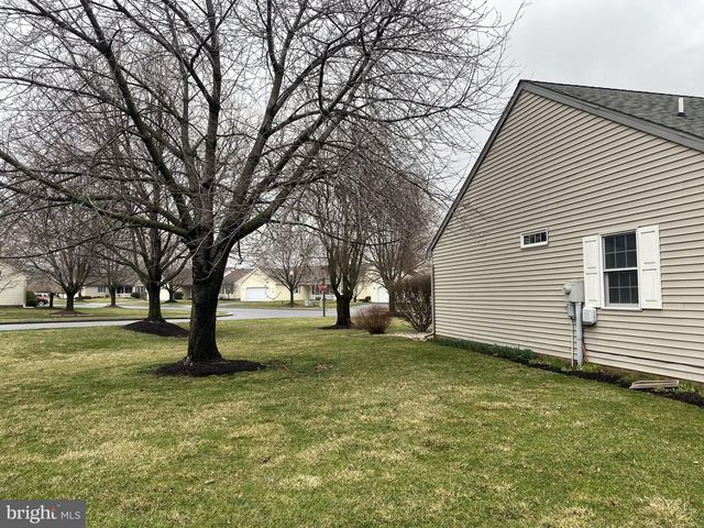 36 ROSEMONT DR, Myerstown, PA 17067