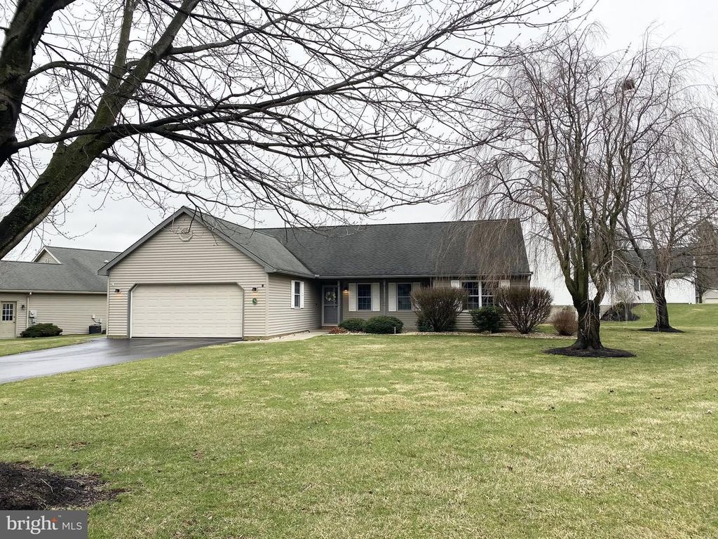 36 ROSEMONT DR, Myerstown, PA 17067