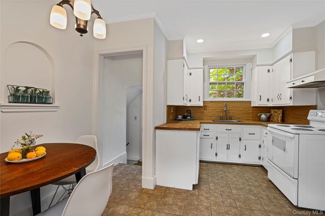 4 Abington Avenue, Ardsley, NY 10502