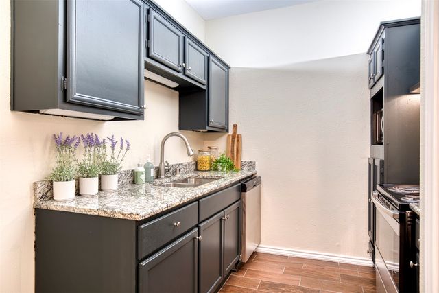 9600 Royal Lane 302, Dallas, TX 75243