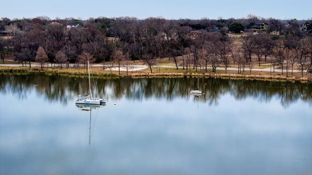 9600 Royal Lane 302, Dallas, TX 75243