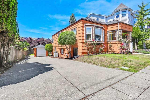 4317 Phinney Avenue N, Seattle, WA 98103