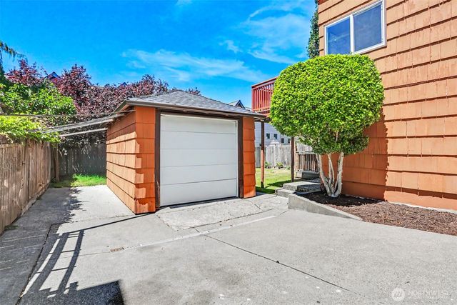 4317 Phinney Avenue N, Seattle, WA 98103
