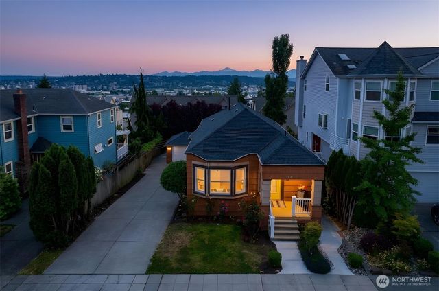 4317 Phinney Avenue N, Seattle, WA 98103