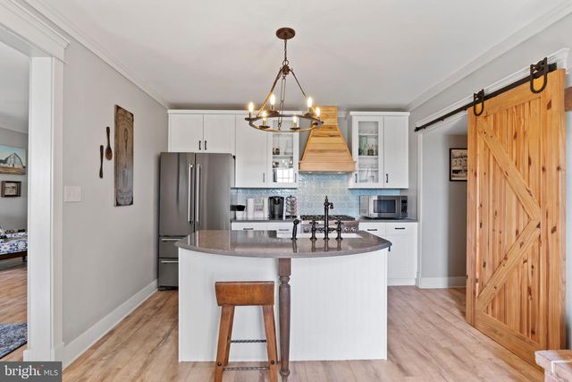 102 ENCKS MILL RD, Carlisle, PA 17015