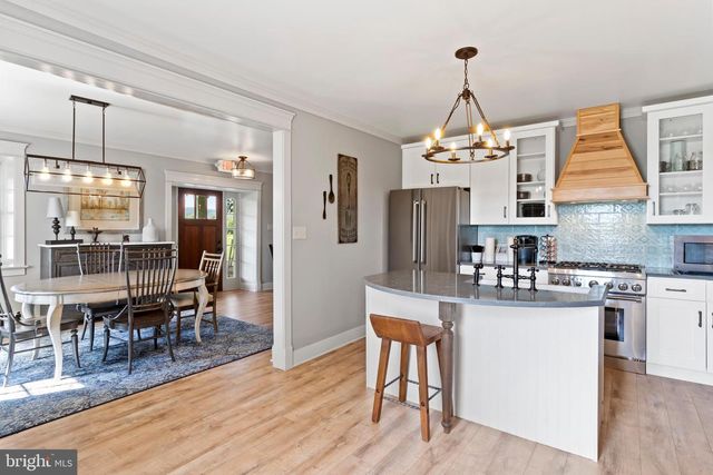 102 ENCKS MILL RD, Carlisle, PA 17015