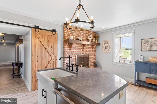 102 ENCKS MILL RD, Carlisle, PA 17015