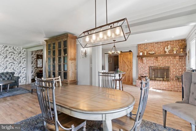 102 ENCKS MILL RD, Carlisle, PA 17015
