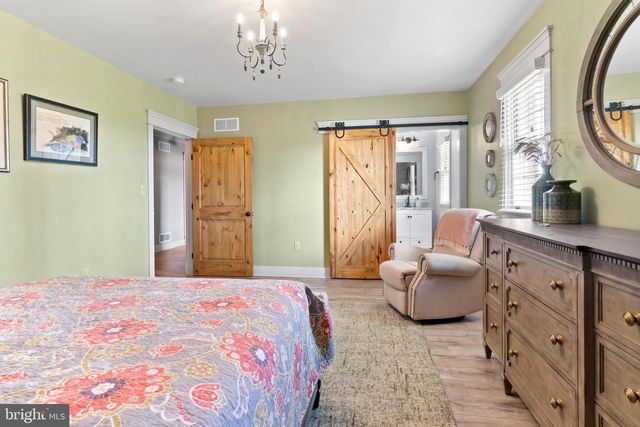 102 ENCKS MILL RD, Carlisle, PA 17015