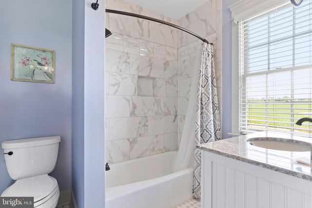 102 ENCKS MILL RD, Carlisle, PA 17015