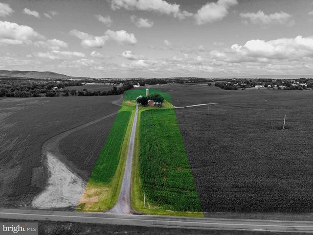 102 ENCKS MILL RD, Carlisle, PA 17015