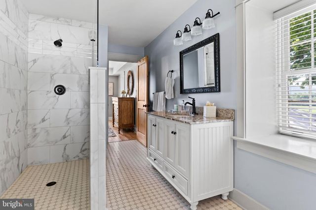 102 ENCKS MILL RD, Carlisle, PA 17015