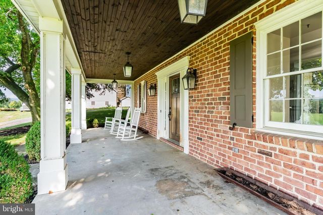 102 ENCKS MILL RD, Carlisle, PA 17015