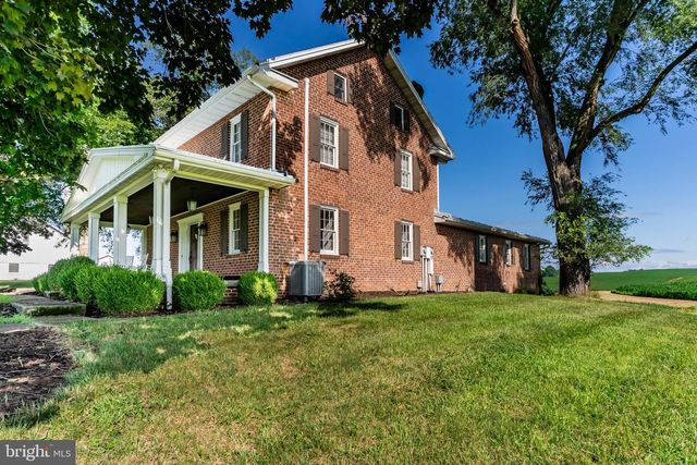 102 ENCKS MILL RD, Carlisle, PA 17015