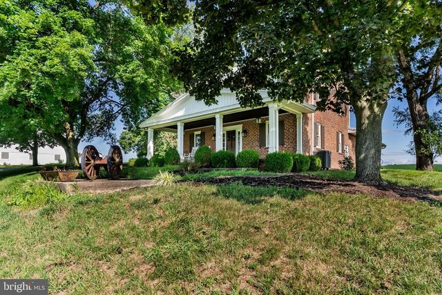 102 ENCKS MILL RD, Carlisle, PA 17015